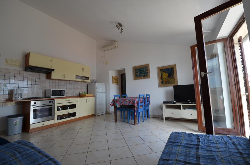 Apartments Villa Bartol Πούλα Δωμάτιο φωτογραφία